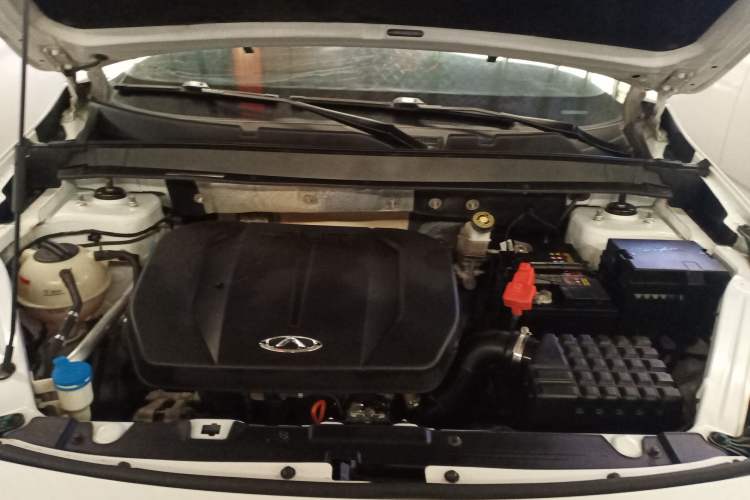 Used Chery Tiggo 7 2016 2.0L CVT YAOZHEN Edition Engine Bay