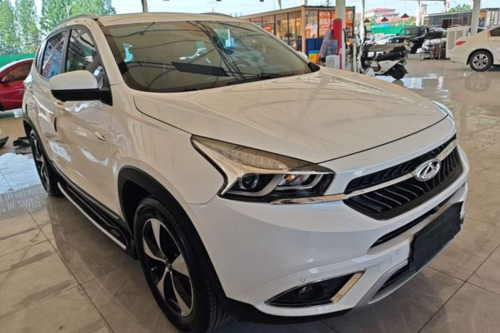 Used Chery Tiggo 7 2016 2.0L CVT YAOZHEN Edition Front Right 45 Deg
