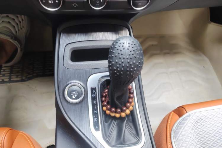 Used Chery Tiggo 7 2016 2.0L CVT Shining Edition Gear Lever