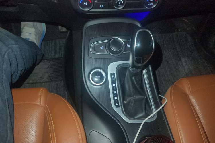 Used Chery Tiggo 7 2016 2.0L CVT YAOZHEN Edition Gear Lever