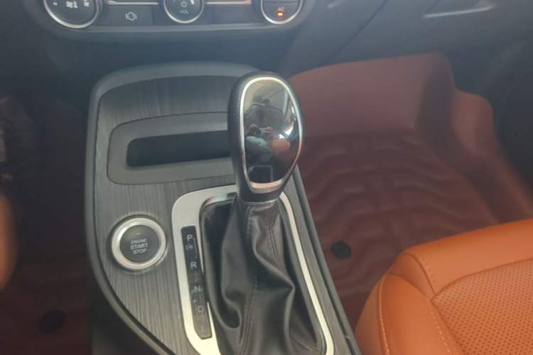 Used Chery Tiggo 7 2016 2.0L CVT Shining Edition Gear Lever