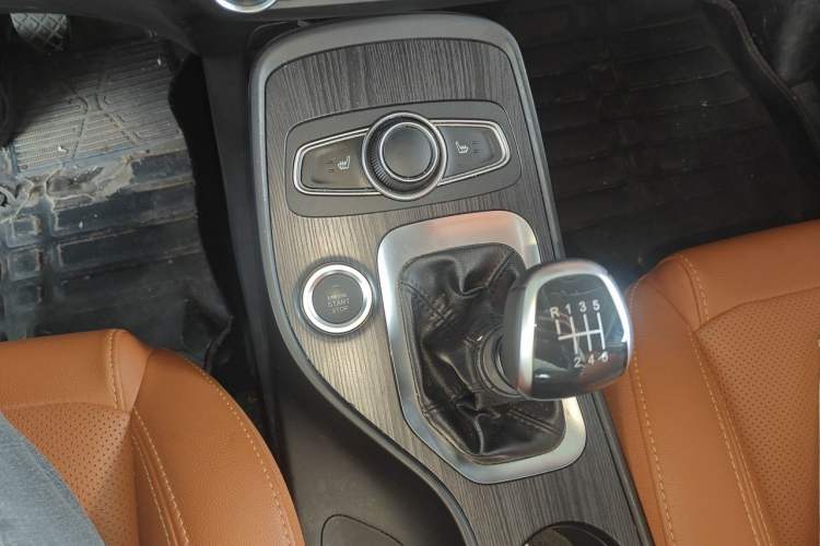 Used Chery Tiggo 7 2016 1.5T Manual Yaozhen Edition Gear Lever