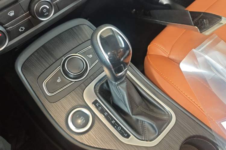 Used Chery Tiggo 7 2016 2.0L CVT YAOZHEN Edition Gear Lever