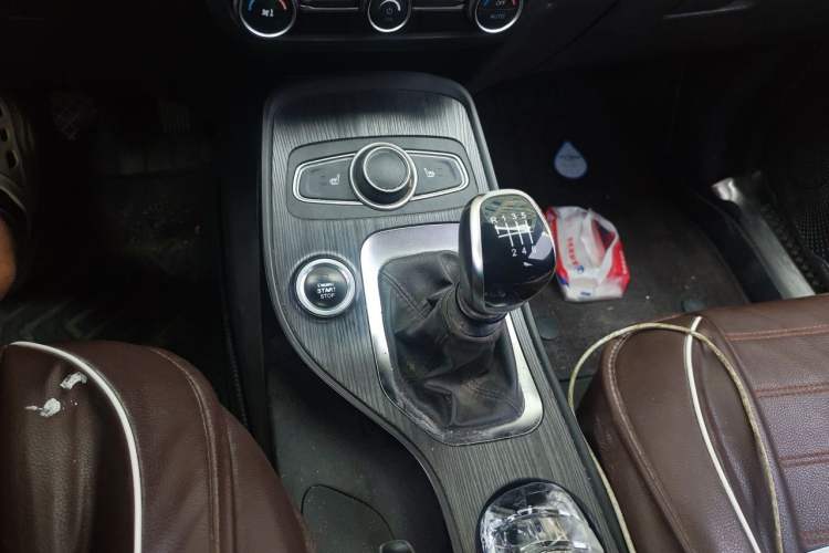 Used Chery Tiggo 7 2016 1.5T Manual Yaozhen Edition Gear Lever