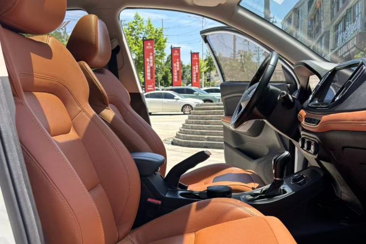 Used Chery Tiggo 7 2016 2.0L CVT YAOZHEN Edition Interior 7