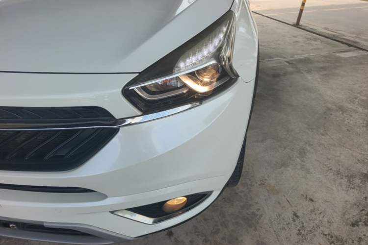 Used Chery Tiggo 7 2016 2.0L CVT Shining Edition Left Front Headlight