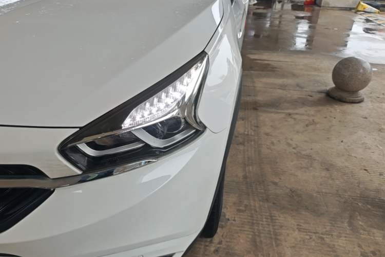 Used Chery Tiggo 7 2016 2.0L CVT YAOZHEN Edition Left Front Headlight