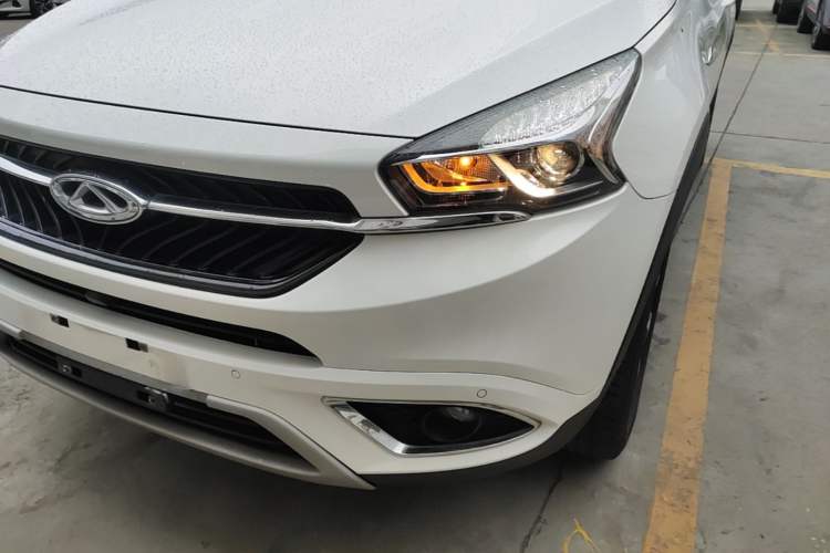 Used Chery Tiggo 7 2016 2.0L CVT YAOZHEN Edition Left Front Headlight