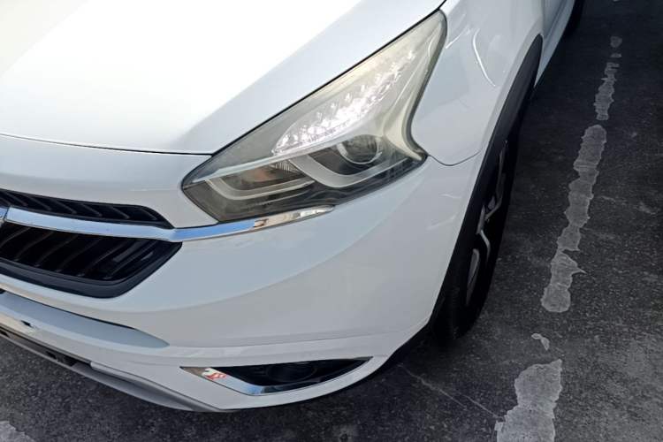Used Chery Tiggo 7 2016 2.0L CVT YAOZHEN Edition Left Front Headlight