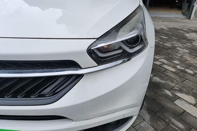 Used Chery Tiggo 7 2016 2.0L CVT YAOZHEN Edition Left Front Headlight