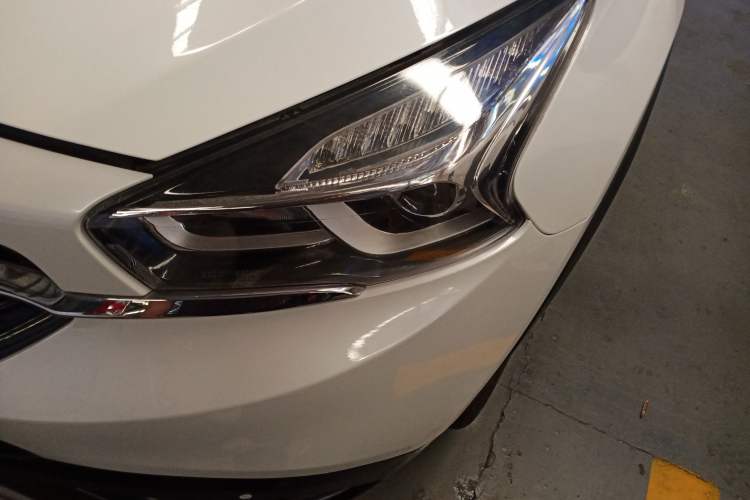 Used Chery Tiggo 7 2016 2.0L CVT YAOZHEN Edition Left Front Headlight