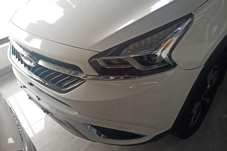 Used Chery Tiggo 7 2016 2.0L CVT YAOZHEN Edition Left Front Headlight
