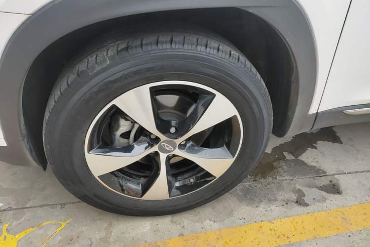 Used Chery Tiggo 7 2016 2.0L CVT YAOZHEN Edition Left Front Wheel Hub