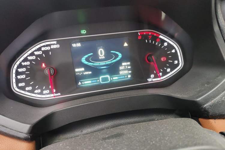 Used Chery Tiggo 7 2016 1.5T Manual Ignite Edition Odometer Close Up