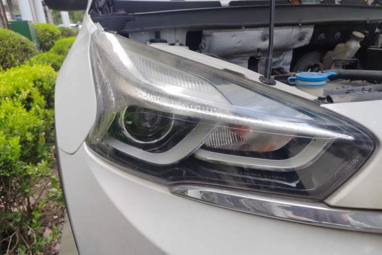 Used Chery Tiggo 7 2016 2.0L CVT Shining Edition Right Front Headlight