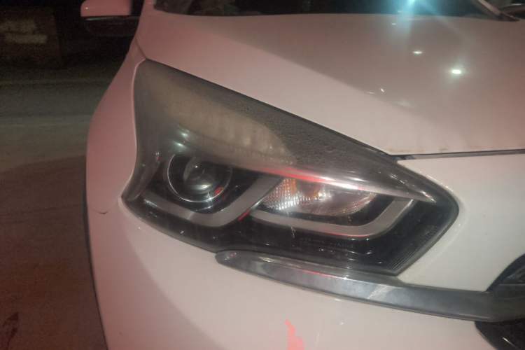 Used Chery Tiggo 7 2016 2.0L CVT YAOZHEN Edition Right Front Headlight