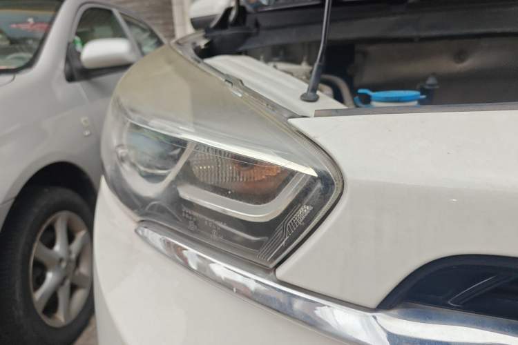Used Chery Tiggo 7 2016 2.0L CVT Shining Edition Right Front Headlight