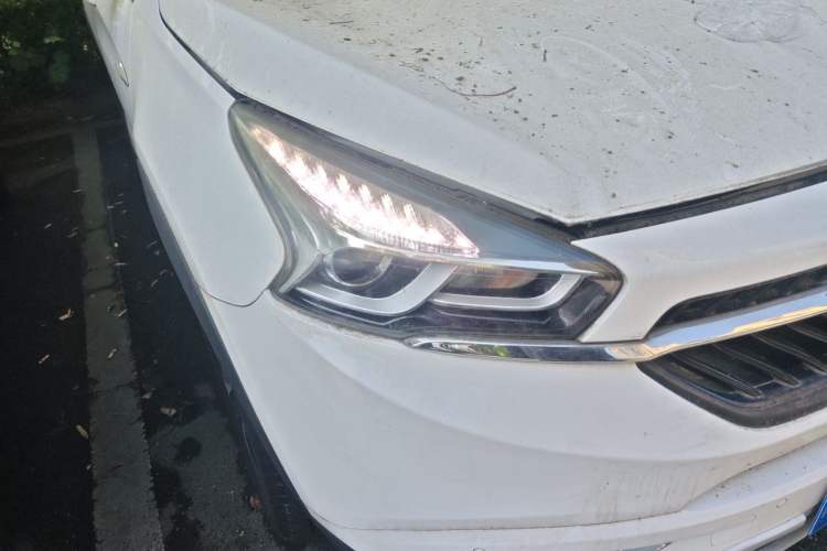 Used Chery Tiggo 7 2016 2.0L CVT Shining Edition Right Front Headlight
