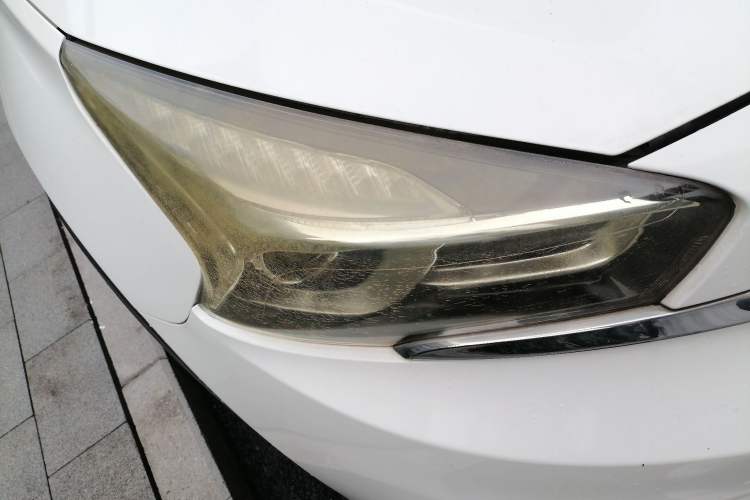 Used Chery Tiggo 7 2016 2.0L CVT YAOZHEN Edition Right Front Headlight