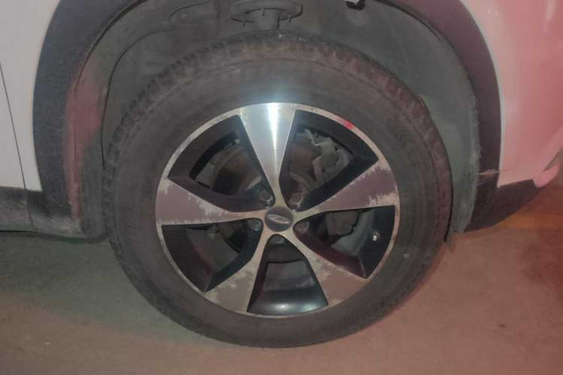 Used Chery Tiggo 7 2016 2.0L CVT YAOZHEN Edition Right Front Wheel Hub
