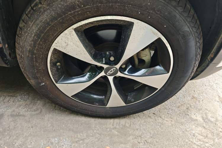 Used Chery Tiggo 7 2016 1.5T Manual Ignite Edition Right Front Wheel Hub