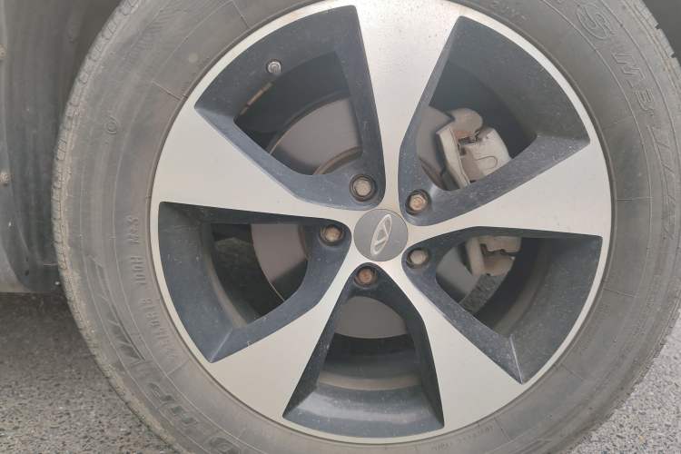 Used Chery Tiggo 7 2016 2.0L CVT Shining Edition Right Front Wheel Hub