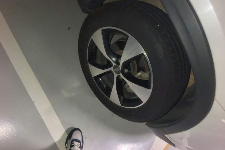 Used Chery Tiggo 7 2016 2.0L CVT Shining Edition Right Front Wheel Hub