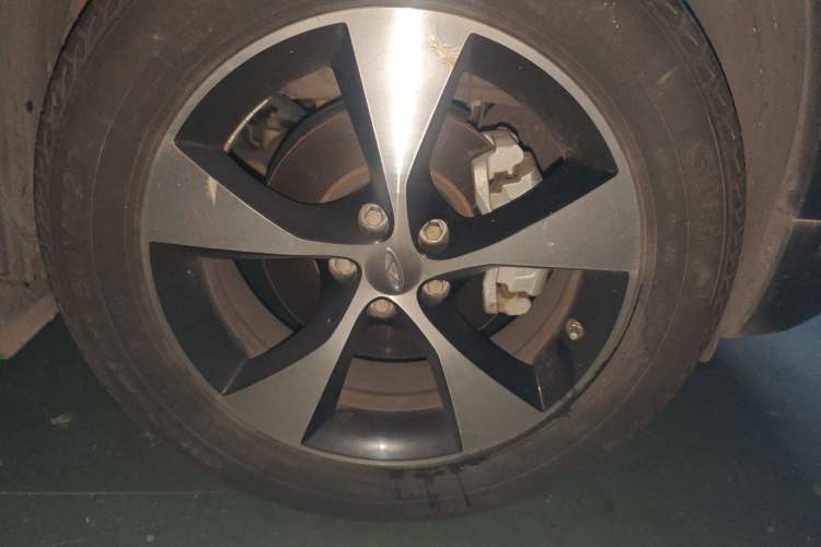 Used Chery Tiggo 7 2016 2.0L CVT Shining Edition Right Front Wheel Hub