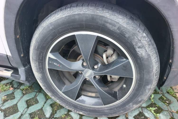 Used Chery Tiggo 7 2016 2.0L CVT YAOZHEN Edition Right Front Wheel Hub