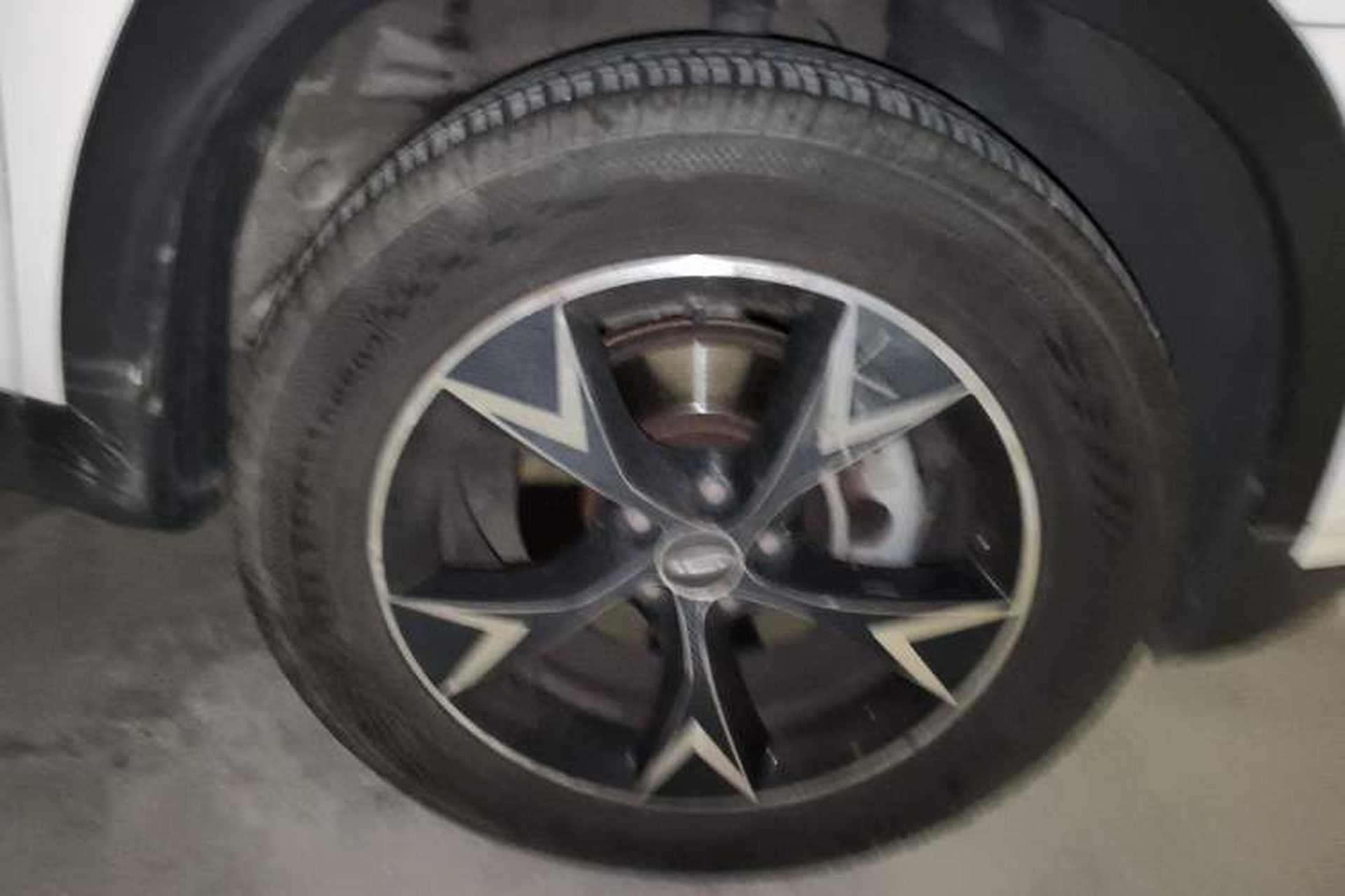 Used Chery Tiggo 7 2016 2.0L CVT YAOZHEN Edition Right Front Wheel Hub