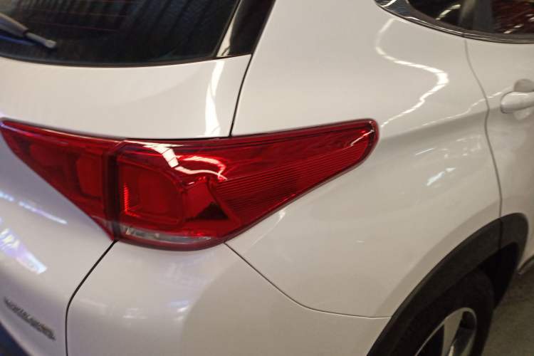 Used Chery Tiggo 7 2016 2.0L CVT YAOZHEN Edition Right Rear Taillight