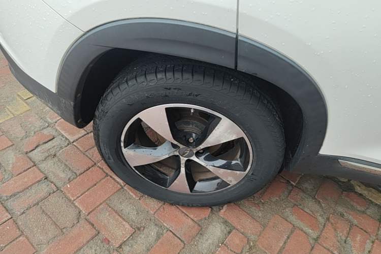 Used Chery Tiggo 7 2016 2.0L CVT YAOZHEN Edition Right Rear Wheel Hub