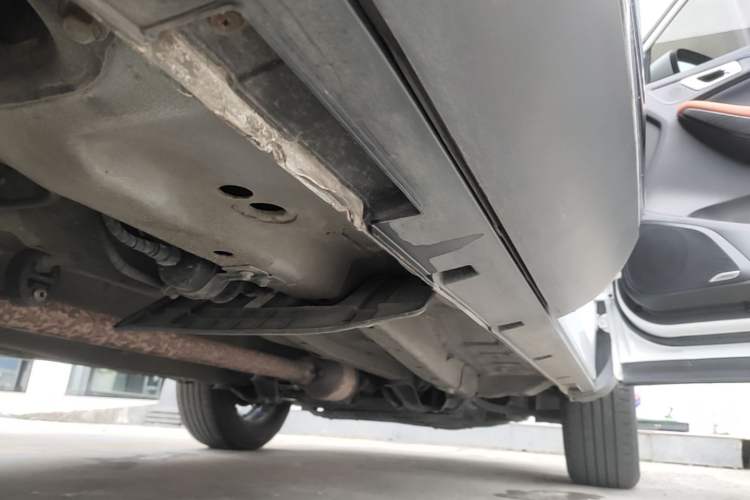 Used Chery Tiggo 7 2016 2.0L CVT YAOZHEN Edition Right Side Sill