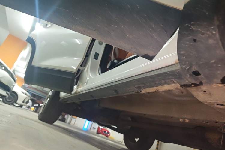 Used Chery Tiggo 7 2016 2.0L CVT Shining Edition Right Side Sill