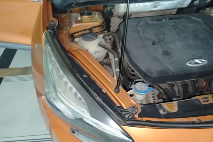 Used Chery Tiggo 7 2016 2.0L CVT YAOZHEN Edition Engine Bay Right