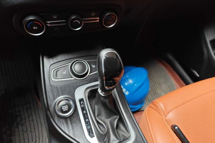 Used Chery Tiggo 7 2016 2.0L CVT YAOZHEN Edition Gear Lever
