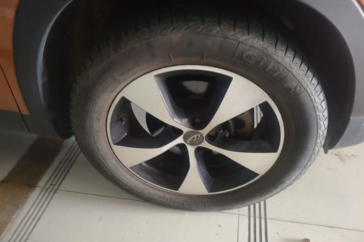 Used Chery Tiggo 7 2016 2.0L CVT YAOZHEN Edition Right Front Wheel Hub