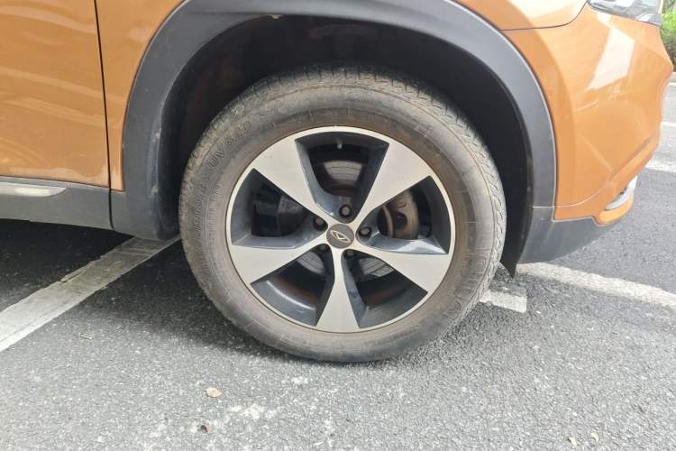Used Chery Tiggo 7 2016 2.0L CVT YAOZHEN Edition Right Front Wheel Hub
