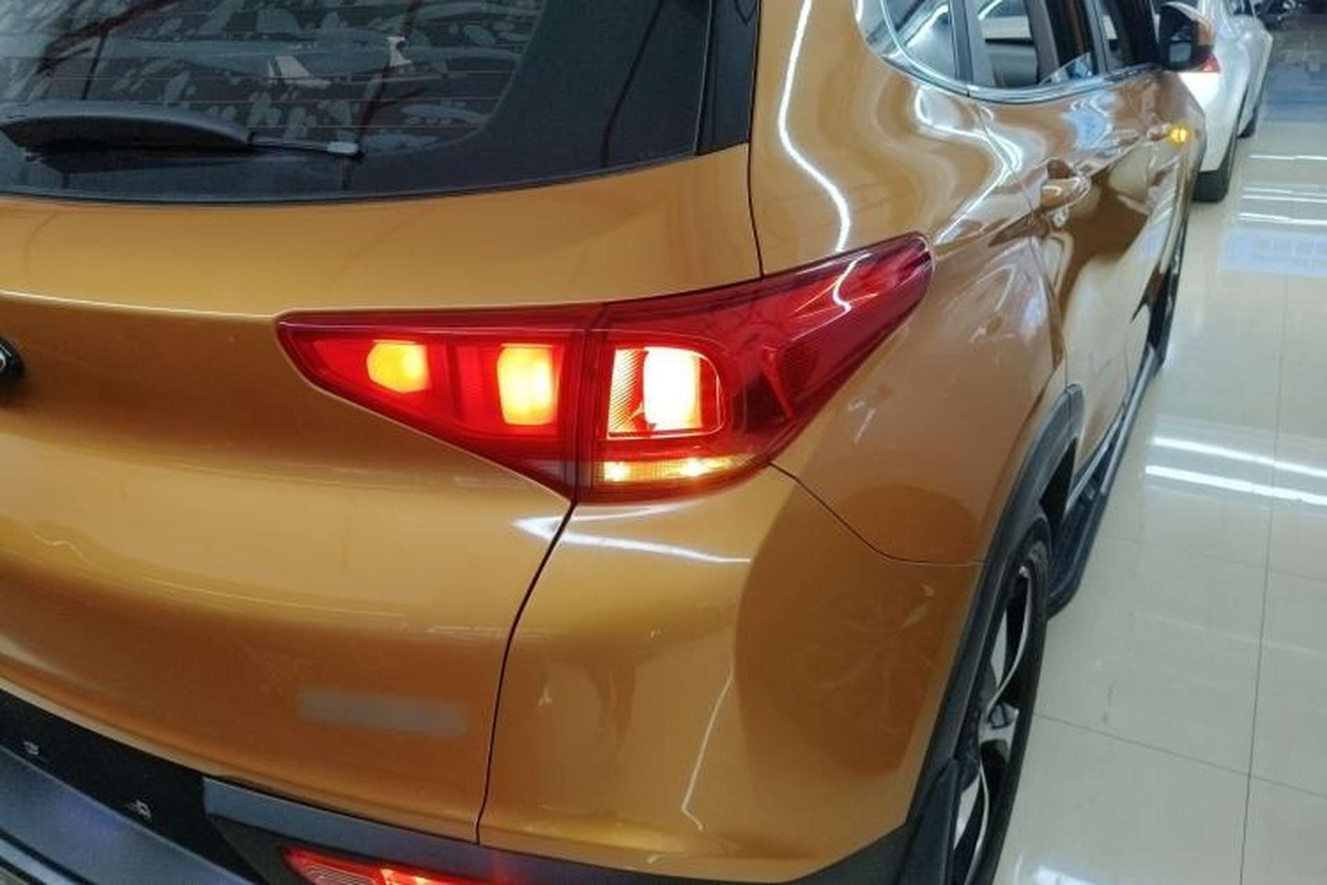 Used Chery Tiggo 7 2016 2.0L CVT YAOZHEN Edition Right Rear Taillight