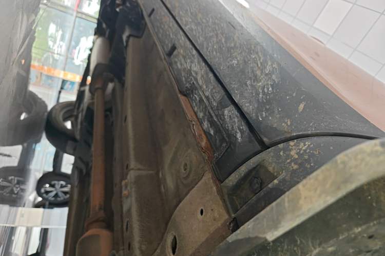Used Chery Tiggo 7 2016 2.0L CVT Shining Edition Right Side Sill