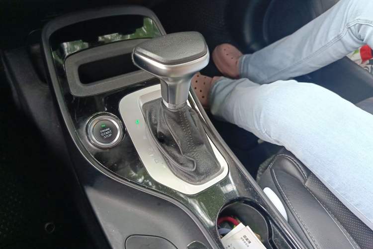 Used Chery Tiggo 7 2017 SPORT 1.5T Automatic Elite Edition Gear Lever