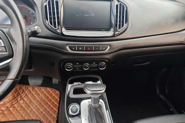 Used Chery Tiggo 7 2017 SPORT 1.5T Automatic Elite Edition Audio And AC Panel