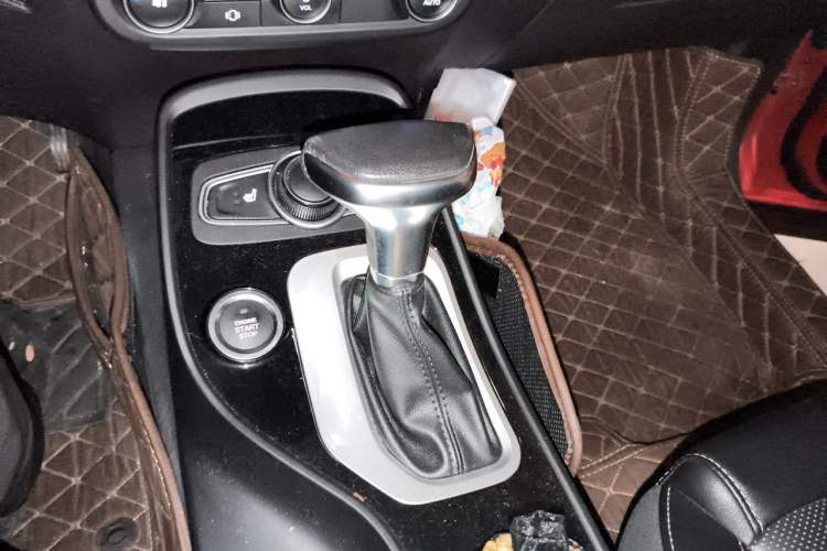 Used Chery Tiggo 7 2017 SPORT 1.5T Automatic Luxury Edition Gear Lever
