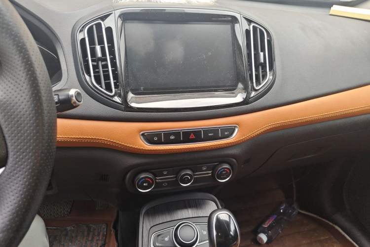 Used Chery Tiggo 7 2017 2.0L CVT Zhaoling Edition Audio And AC Panel