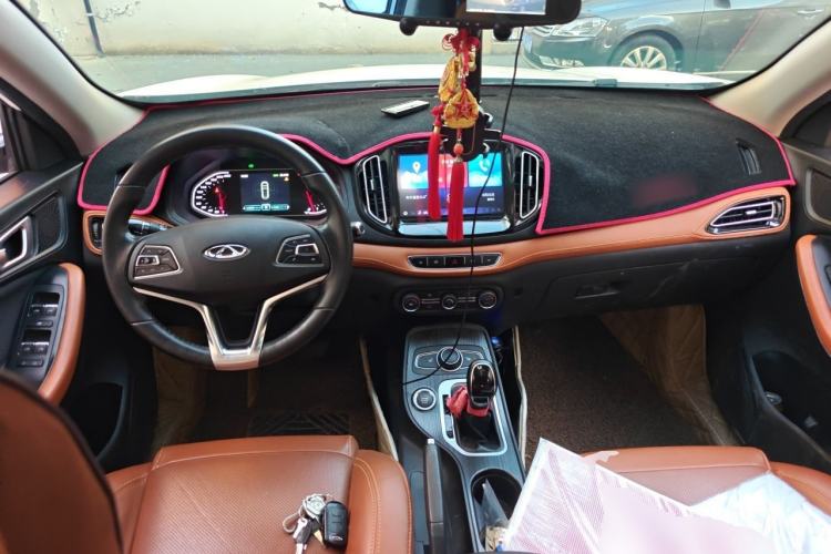 Used Chery Tiggo 7 2017 2.0L CVT Zhaoling Edition Center Console