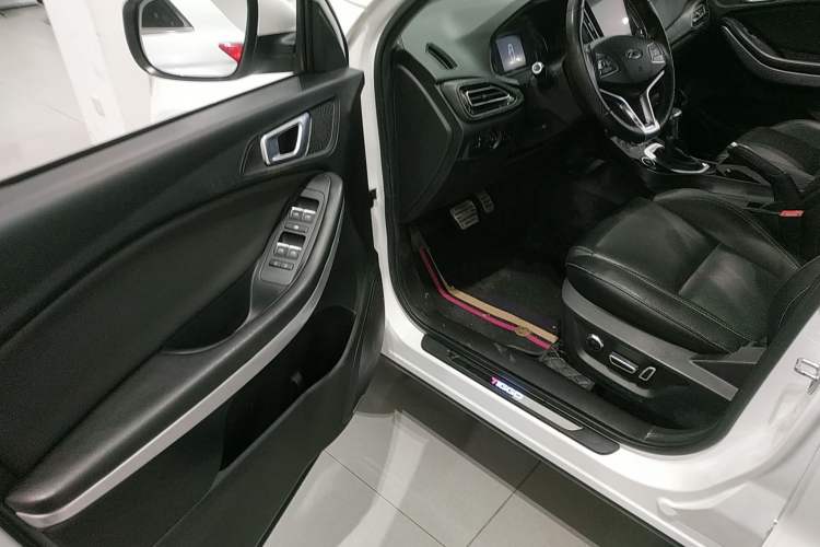 Used Chery Tiggo 7 2017 SPORT 1.5T Automatic Luxury Edition Driver Seat