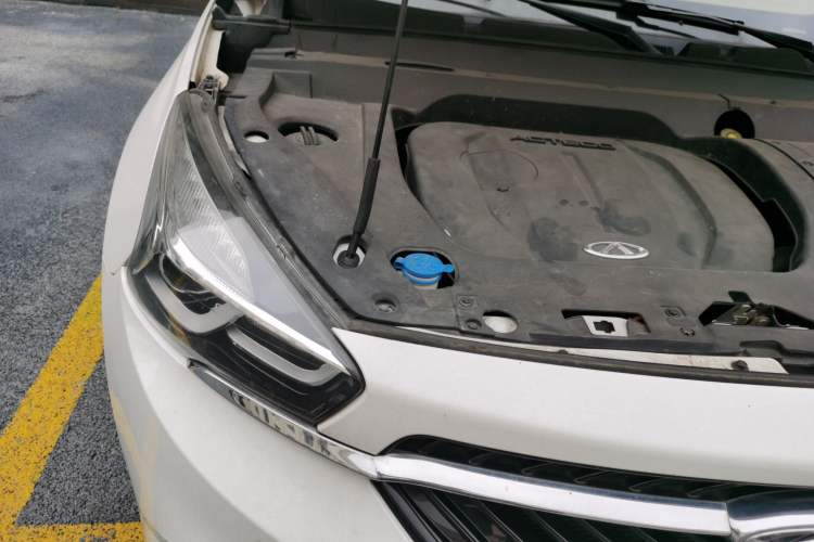Used Chery Tiggo 7 2017 2.0L CVT Zhaoling Edition Engine Bay Right
