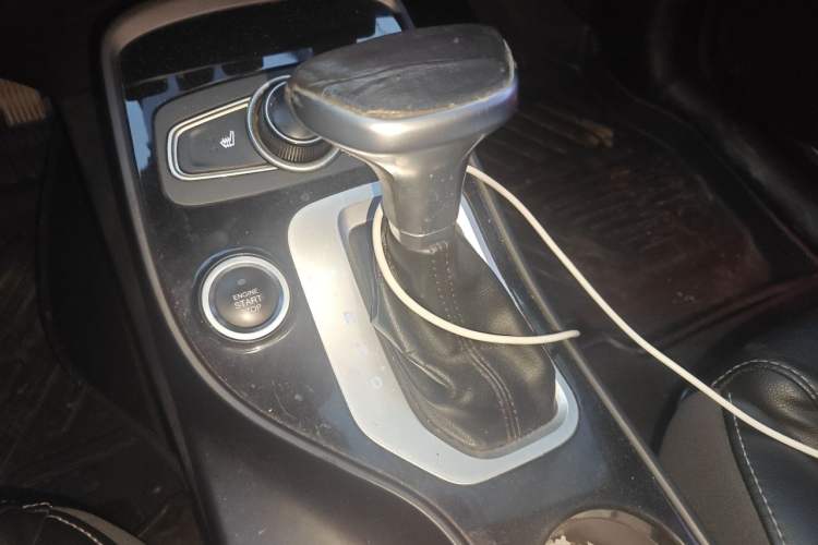 Used Chery Tiggo 7 2017 SPORT 1.5T Automatic Luxury Edition Gear Lever