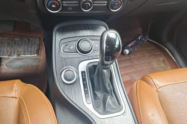 Used Chery Tiggo 7 2017 2.0L CVT Zhaoling Edition Gear Lever