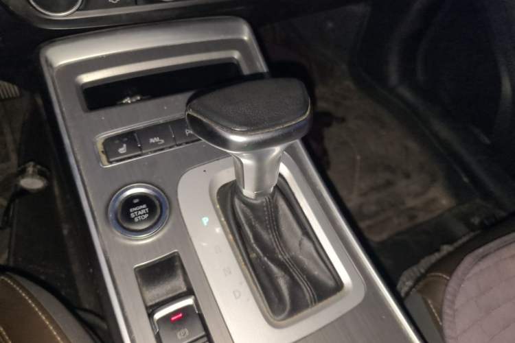Used Chery Tiggo 7 2017 SPORT 1.5T Automatic Luxury Edition Gear Lever